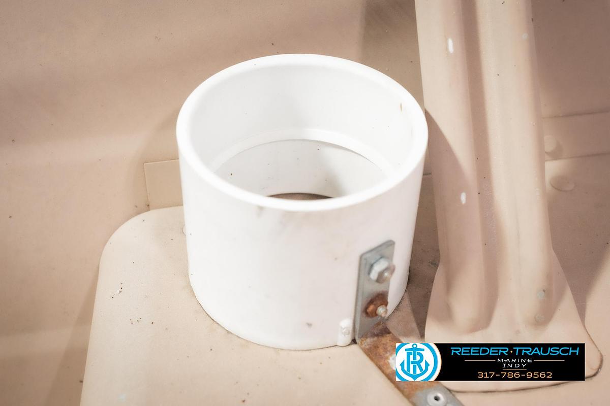 Used 2004 Smoker Craft Voyager