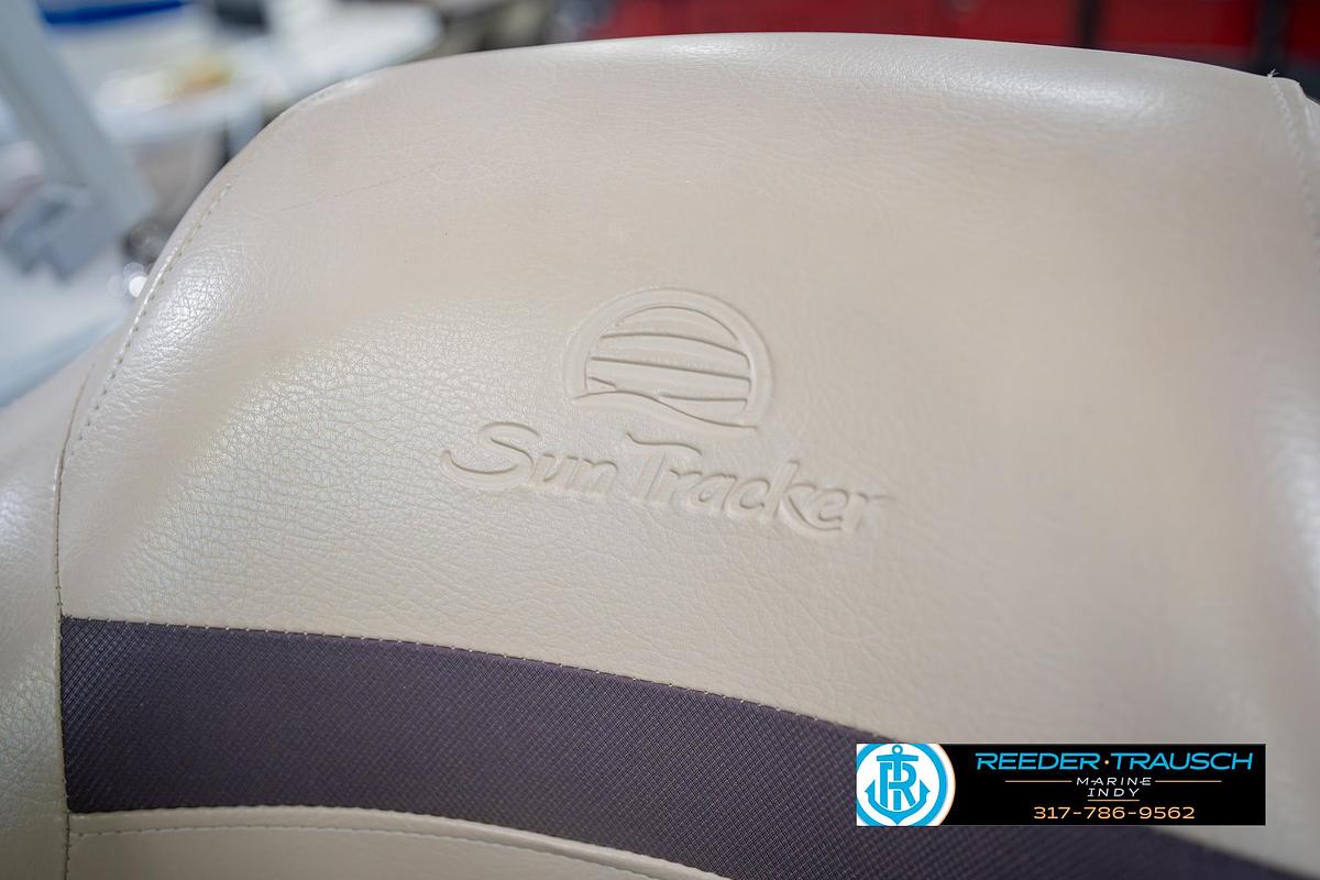 Used 2017 Sun Tracker Fishin' Barge 20 DLX