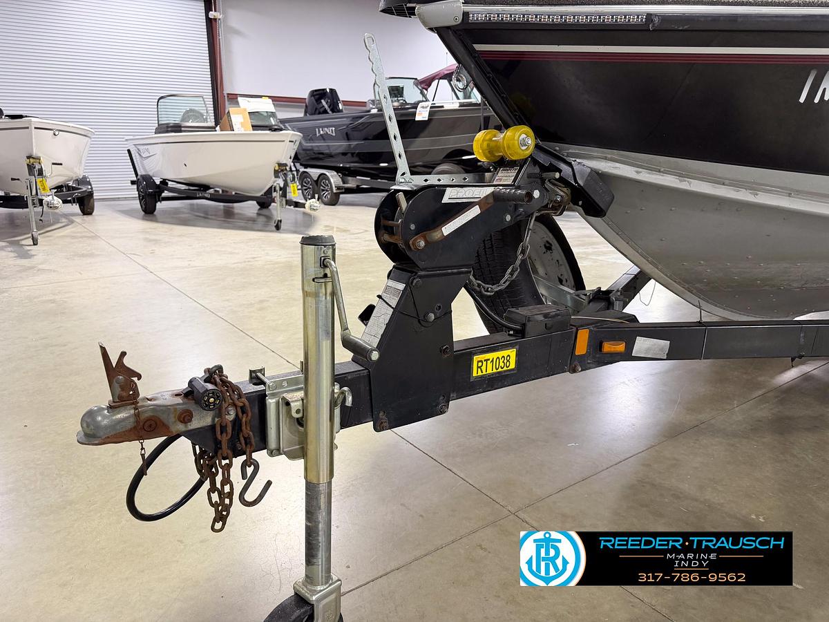 Used 1999 Lund Mr. Pike 17