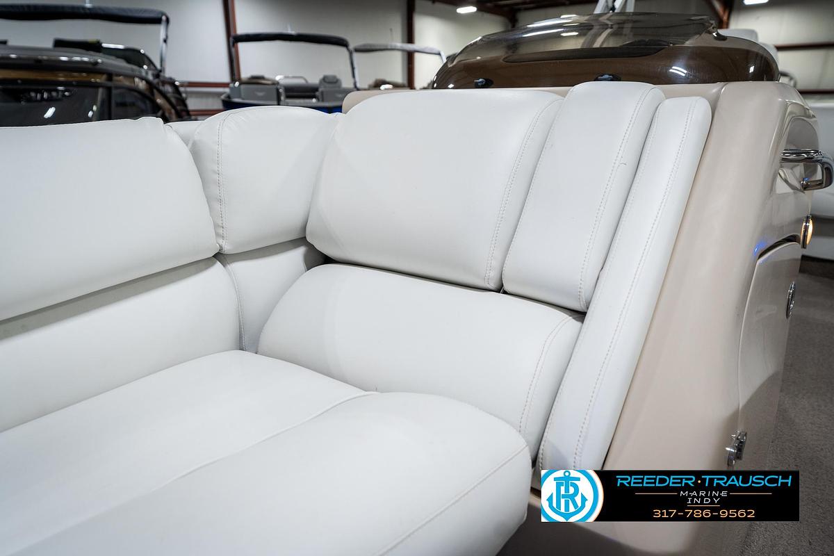 Used 2011 Bennington 2274 RCL