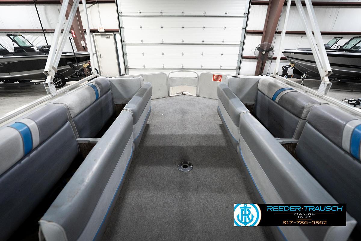 Used 1992 Sun Tracker Party Barge 24
