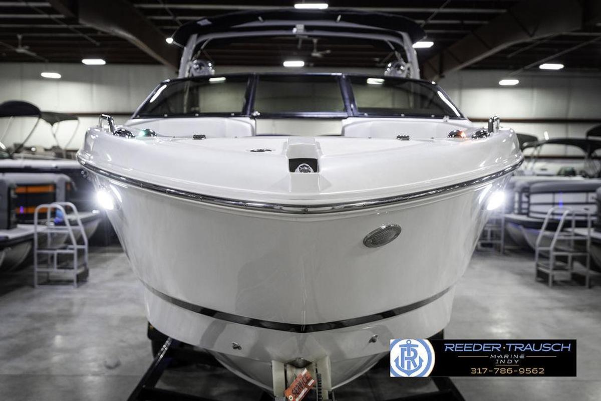 Used 2021 Four Winns H260