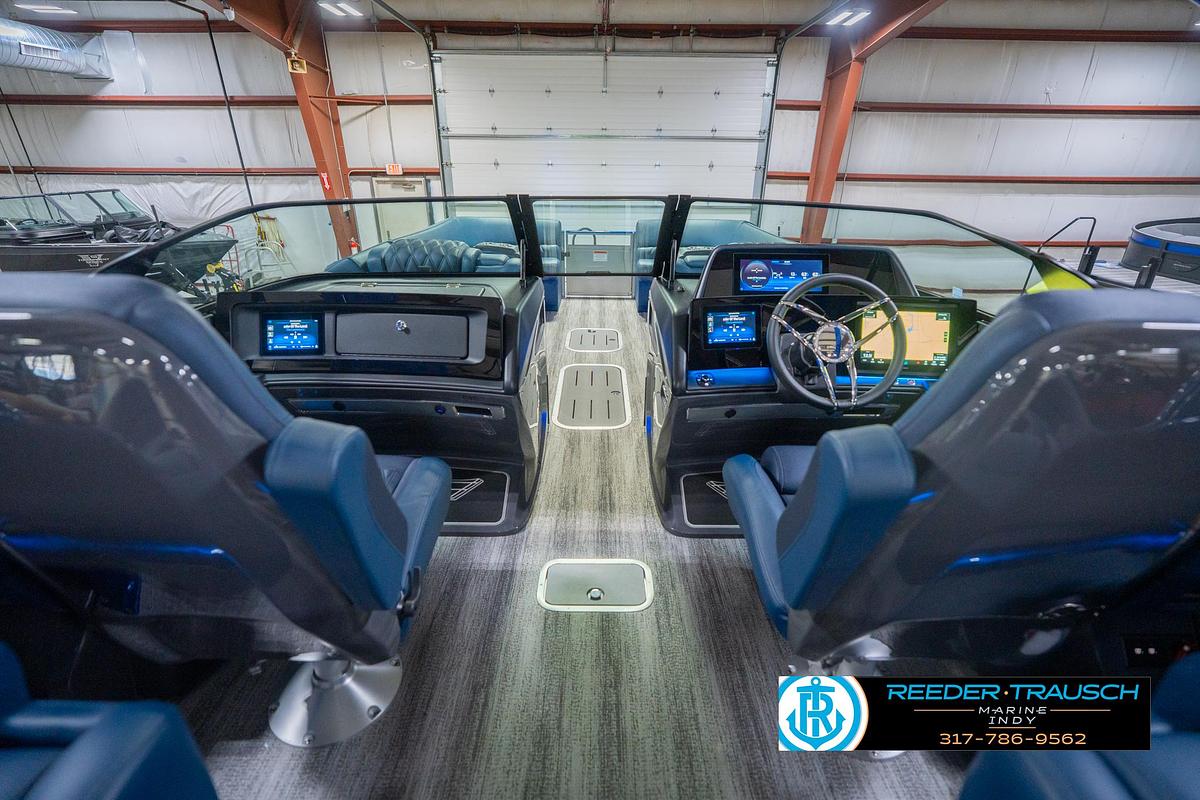 2026 Bennington 27 RXFBWAT2