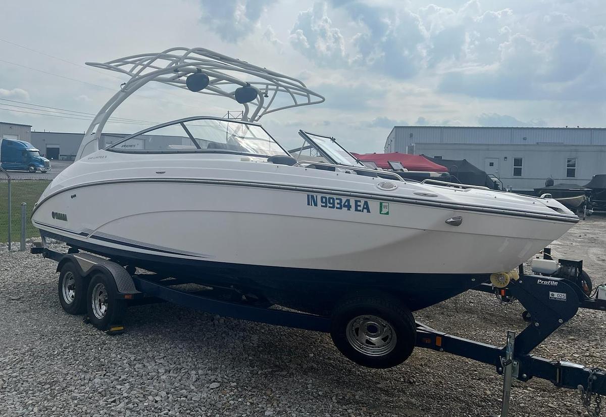 Used 2017 Yamaha 242 Limited S E-Series