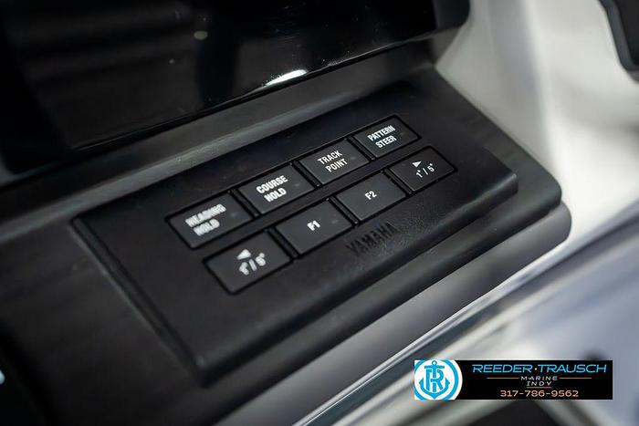 2025 Bennington QX SB T2