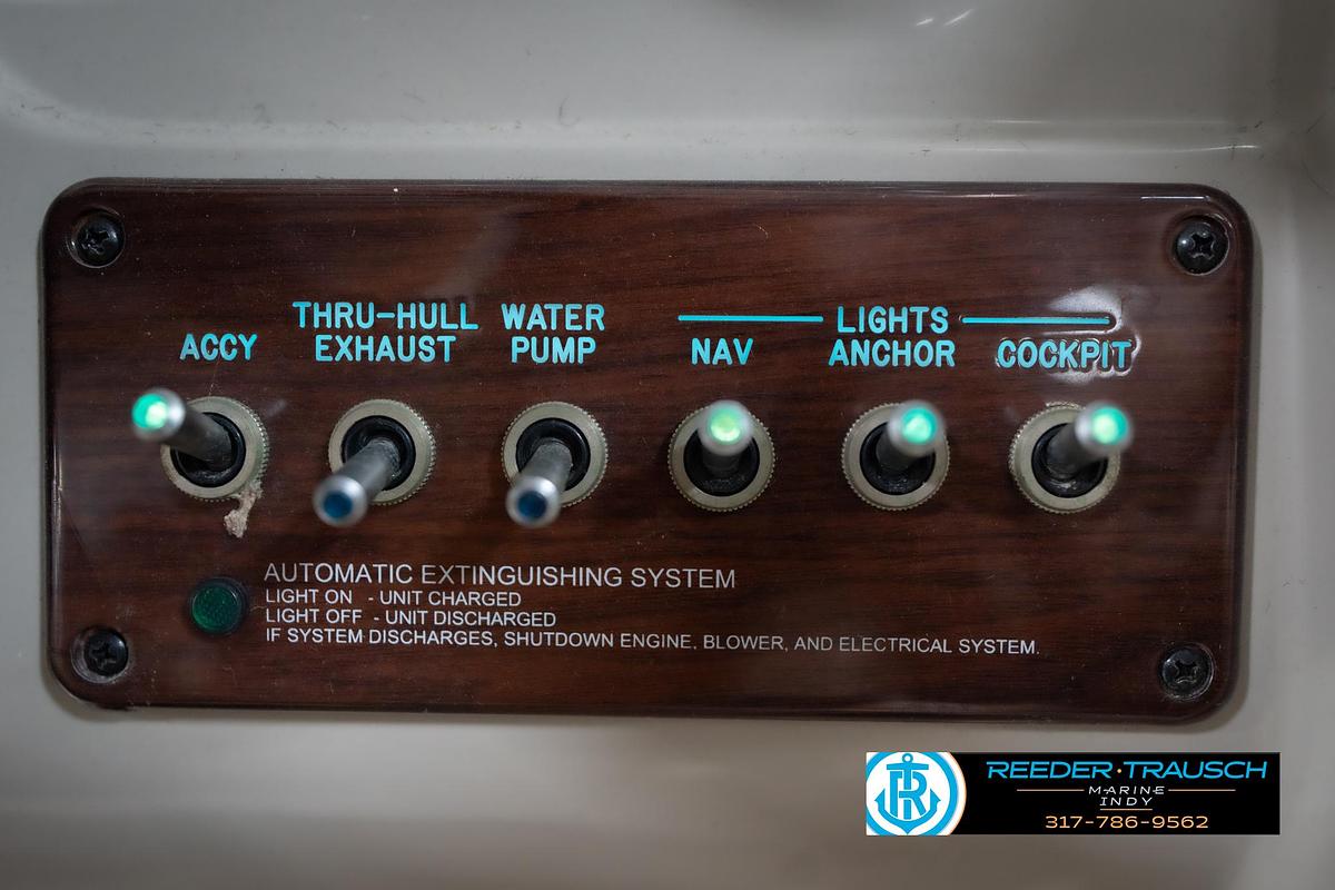 Used 2005 Sea Ray 200 Sun Deck