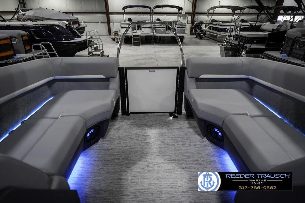 2025 Bennington 22 MFB