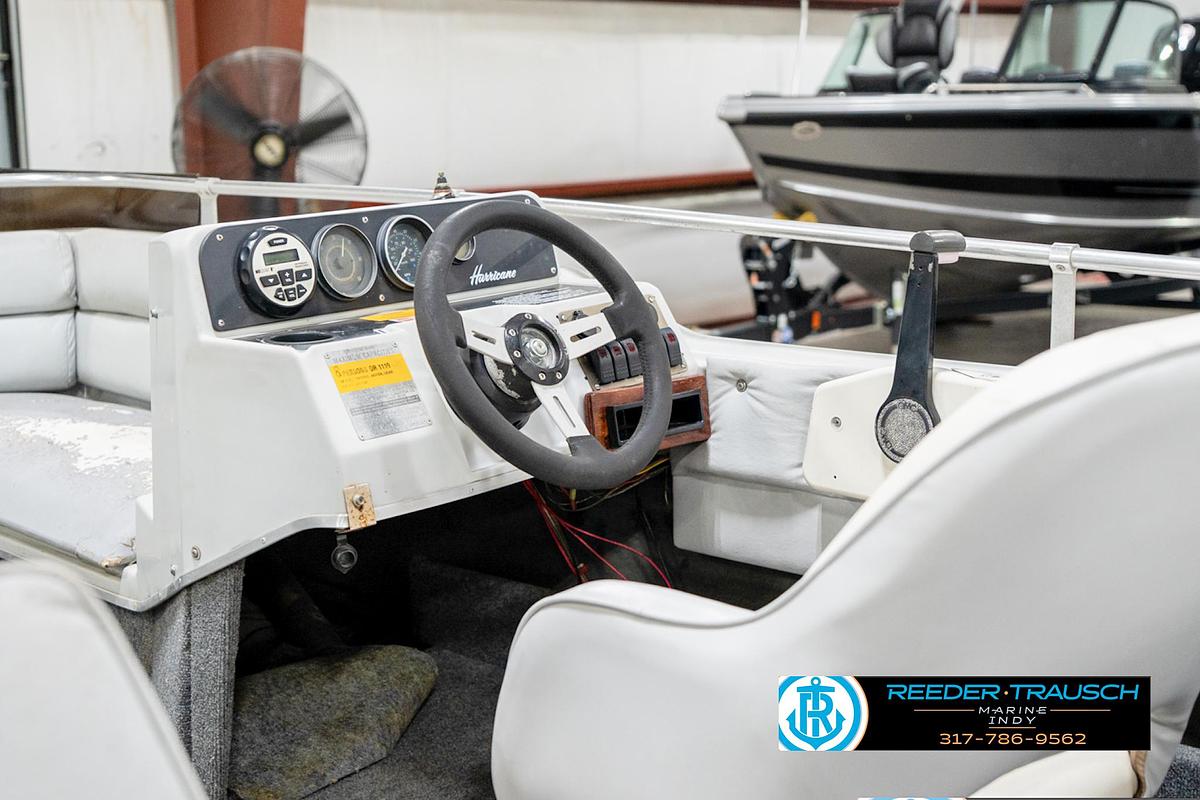 Used 1987 Hurricane 17 Deck Boat