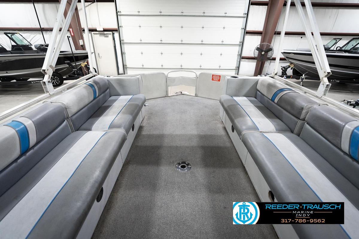Used 1992 Sun Tracker Party Barge 24