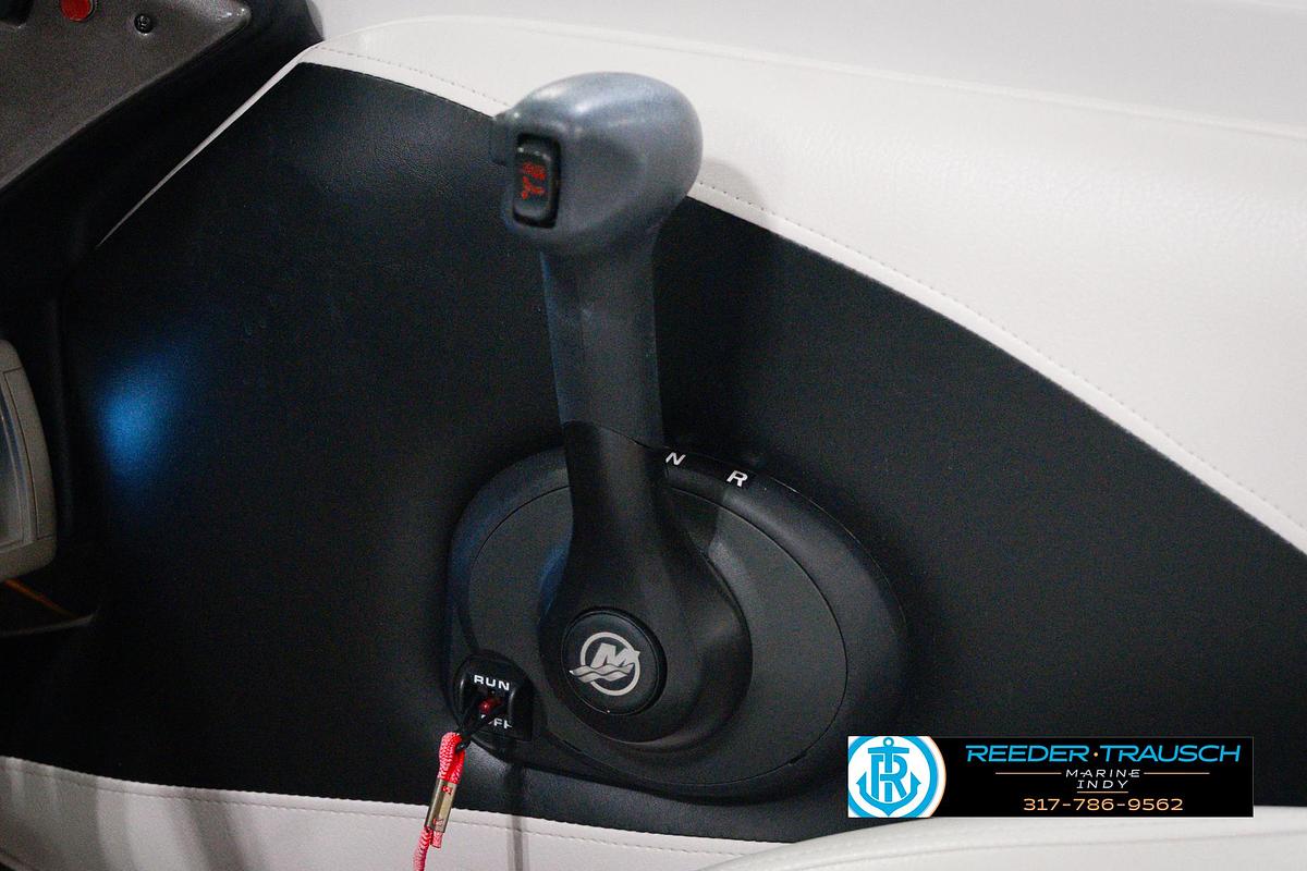 Used 2012 Crownline 21SS-11