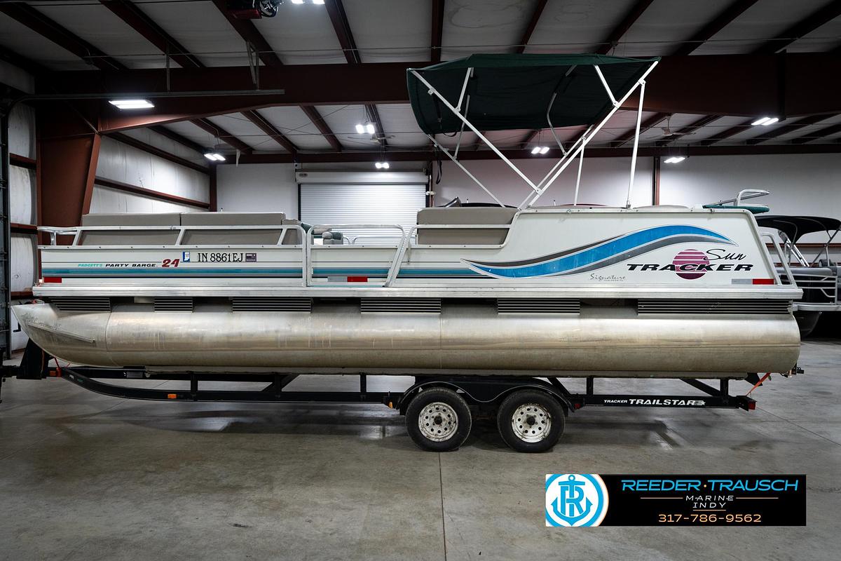 Used 1996 Suntracker Party Barge 24