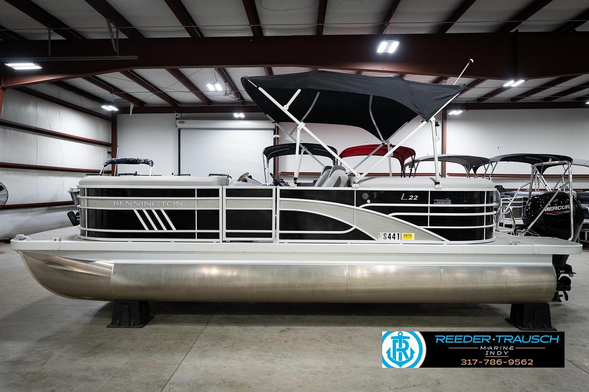 Used 2023 Bennington 22 LSR