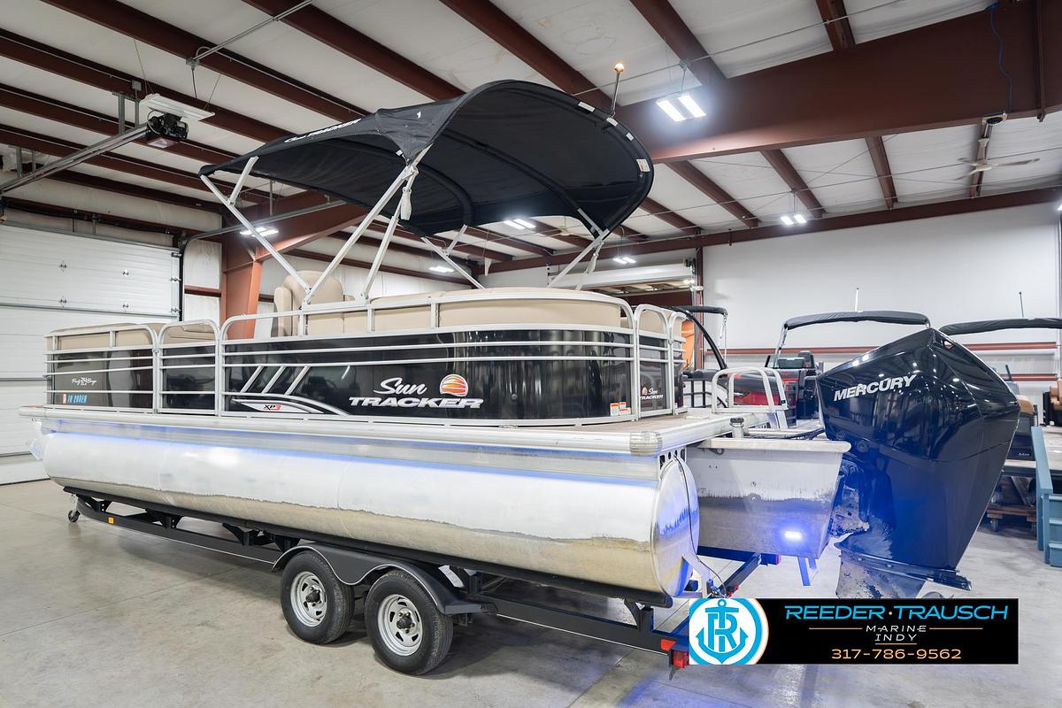 Used 2020 Sun Tracker Party Barge 24 DLX