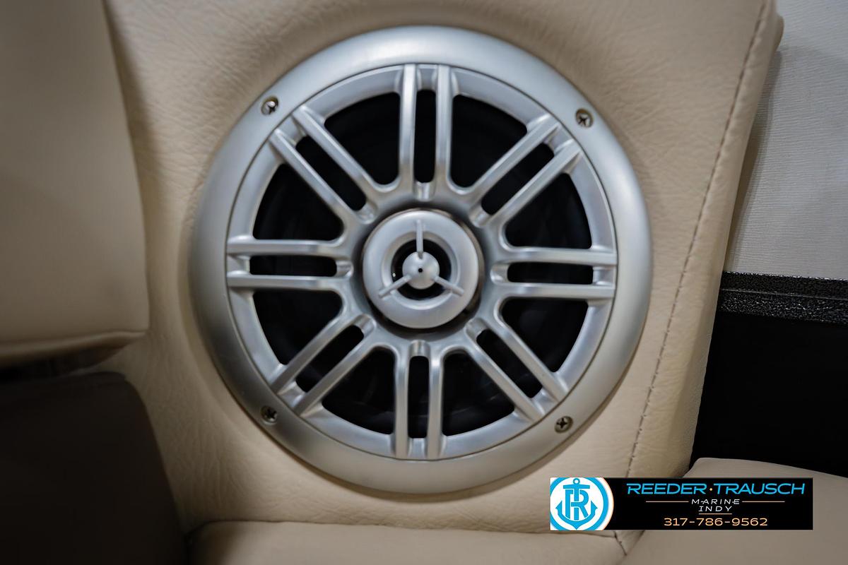 Used 2016 Crest 250 SLR2