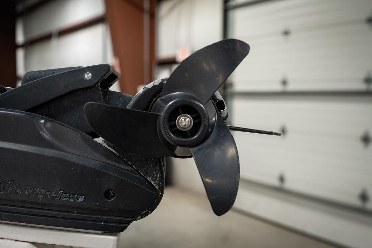 Used 2013 Chapparal 19 H20 F/S