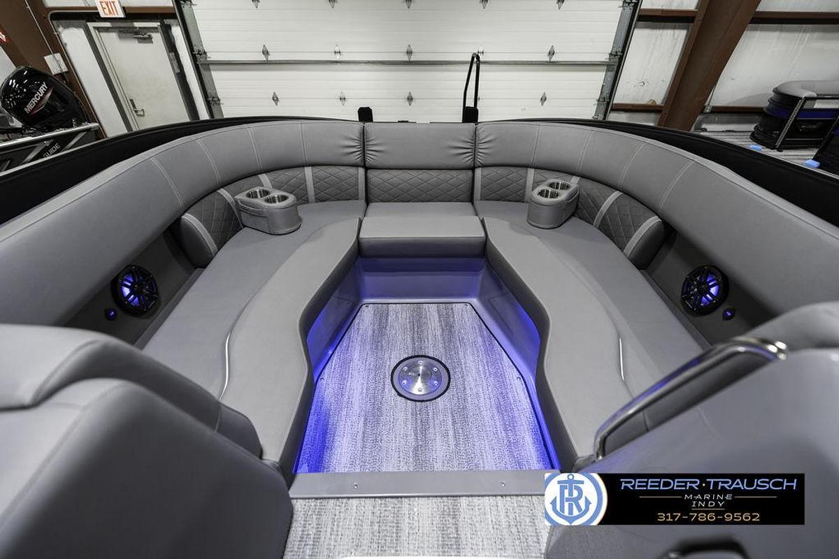 2025 Bennington 23 LTSB