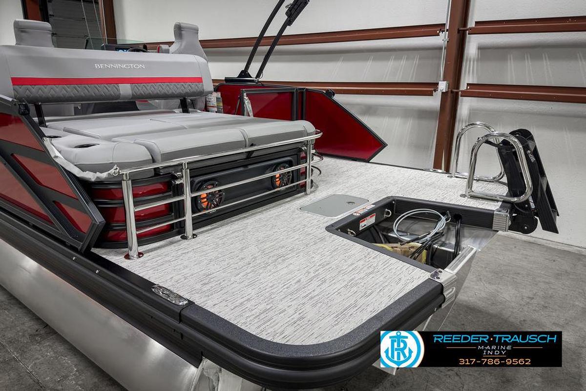 2025 Bennington 24 MSB