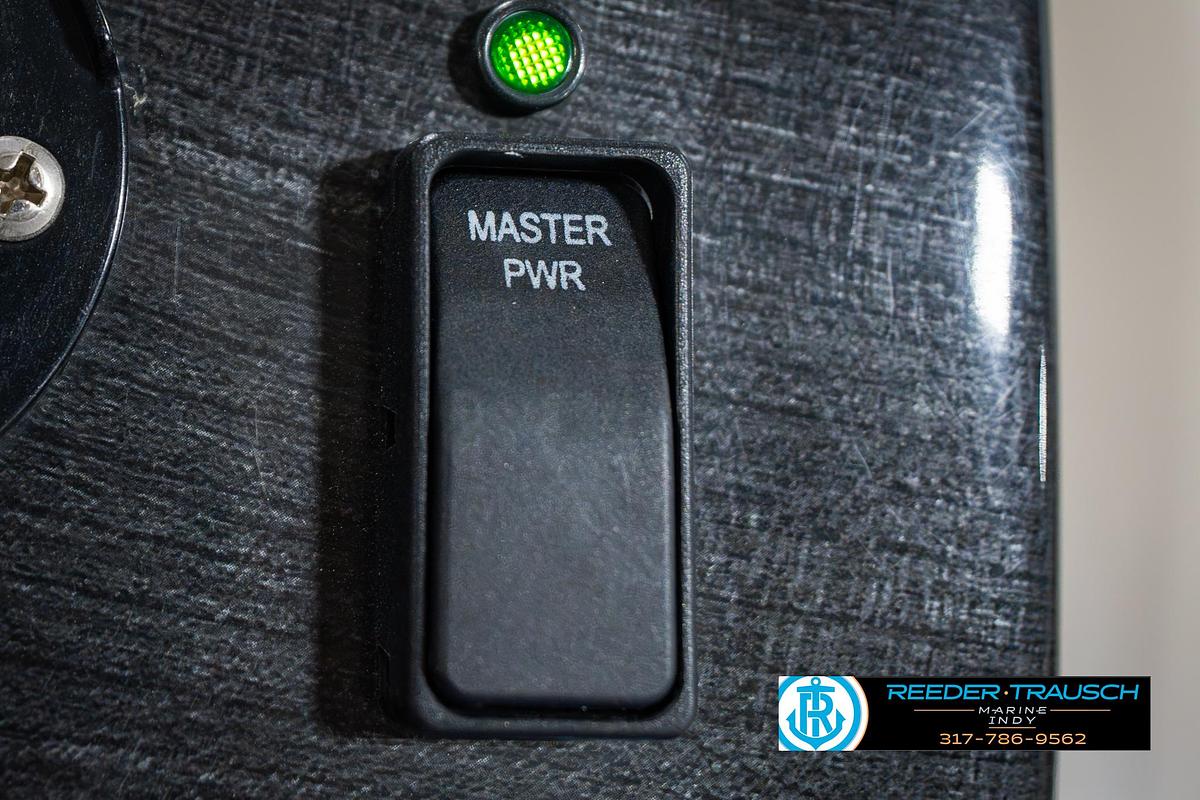 Used 2016 Bennington 2375 RSB