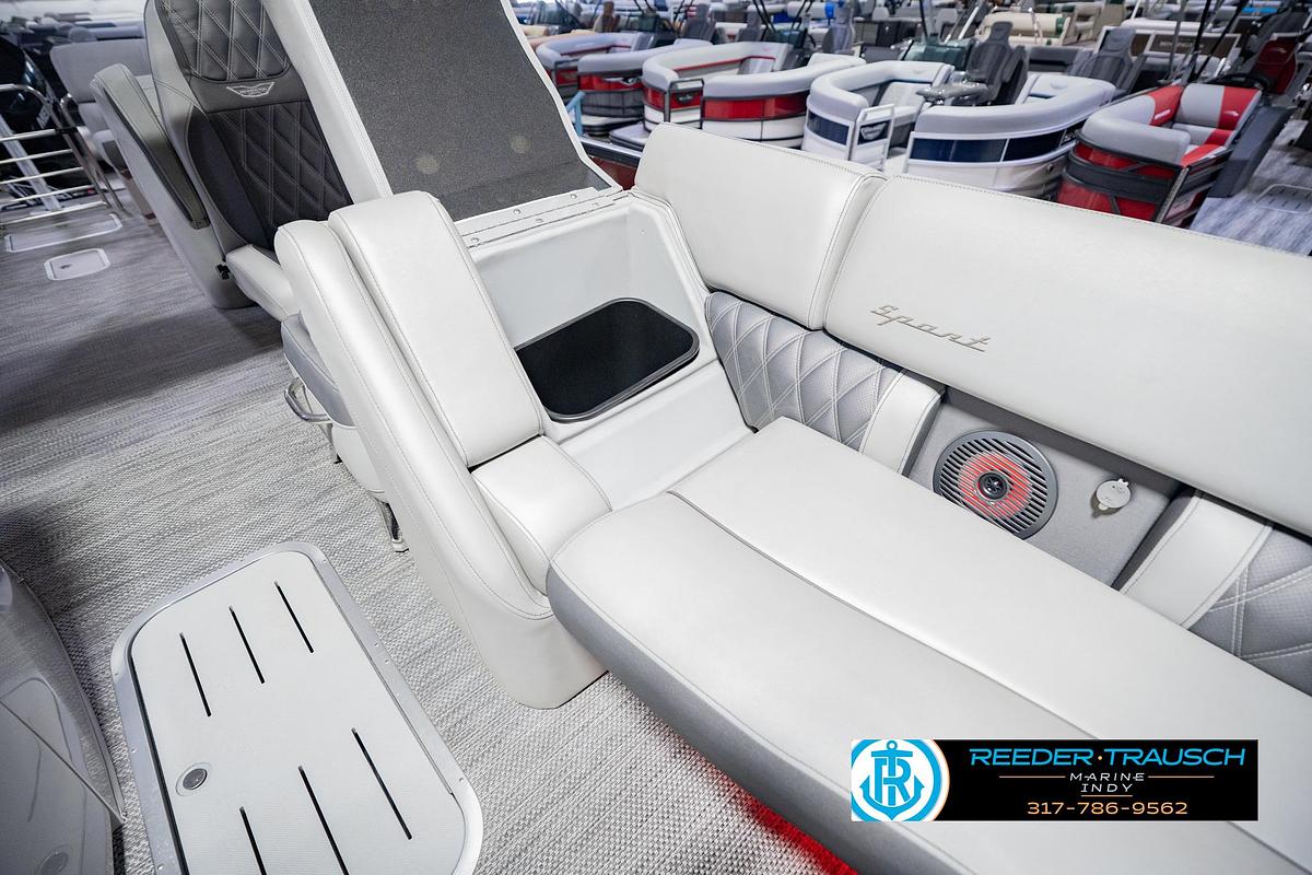 Used 2022 Bennington 23 QXFBA