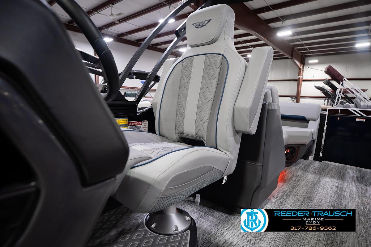 2027 Bennington 24 MFB