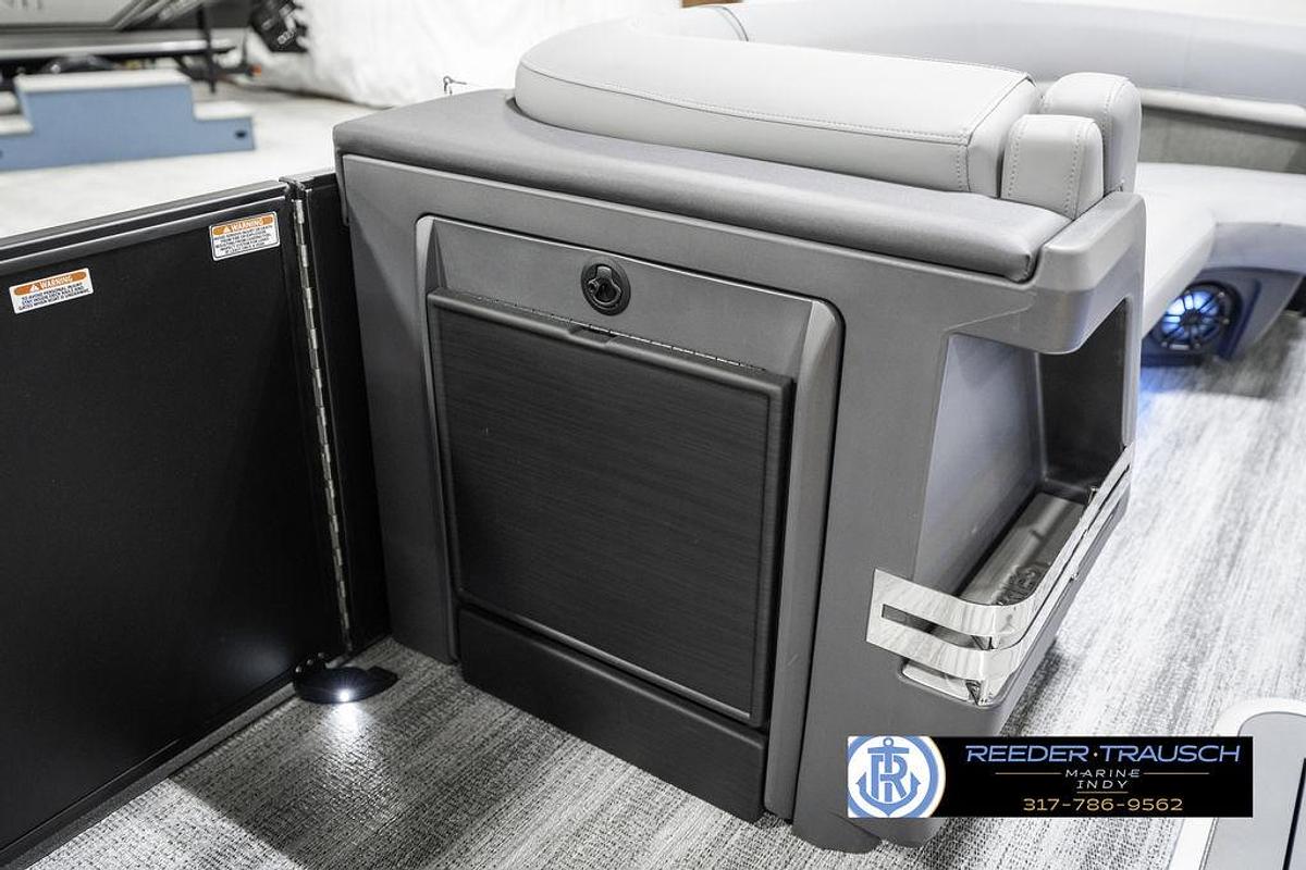 2025 Bennington 24 MFB