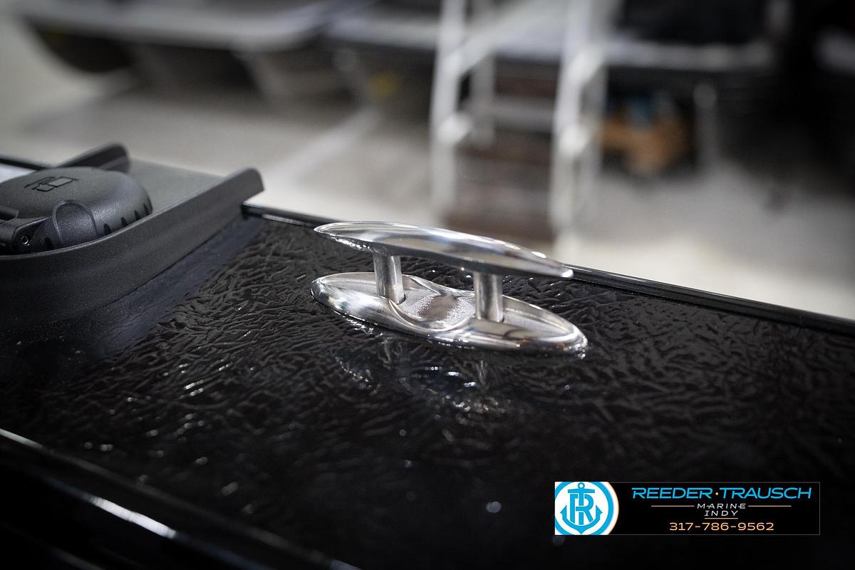 2026 Lund 2275 Baron