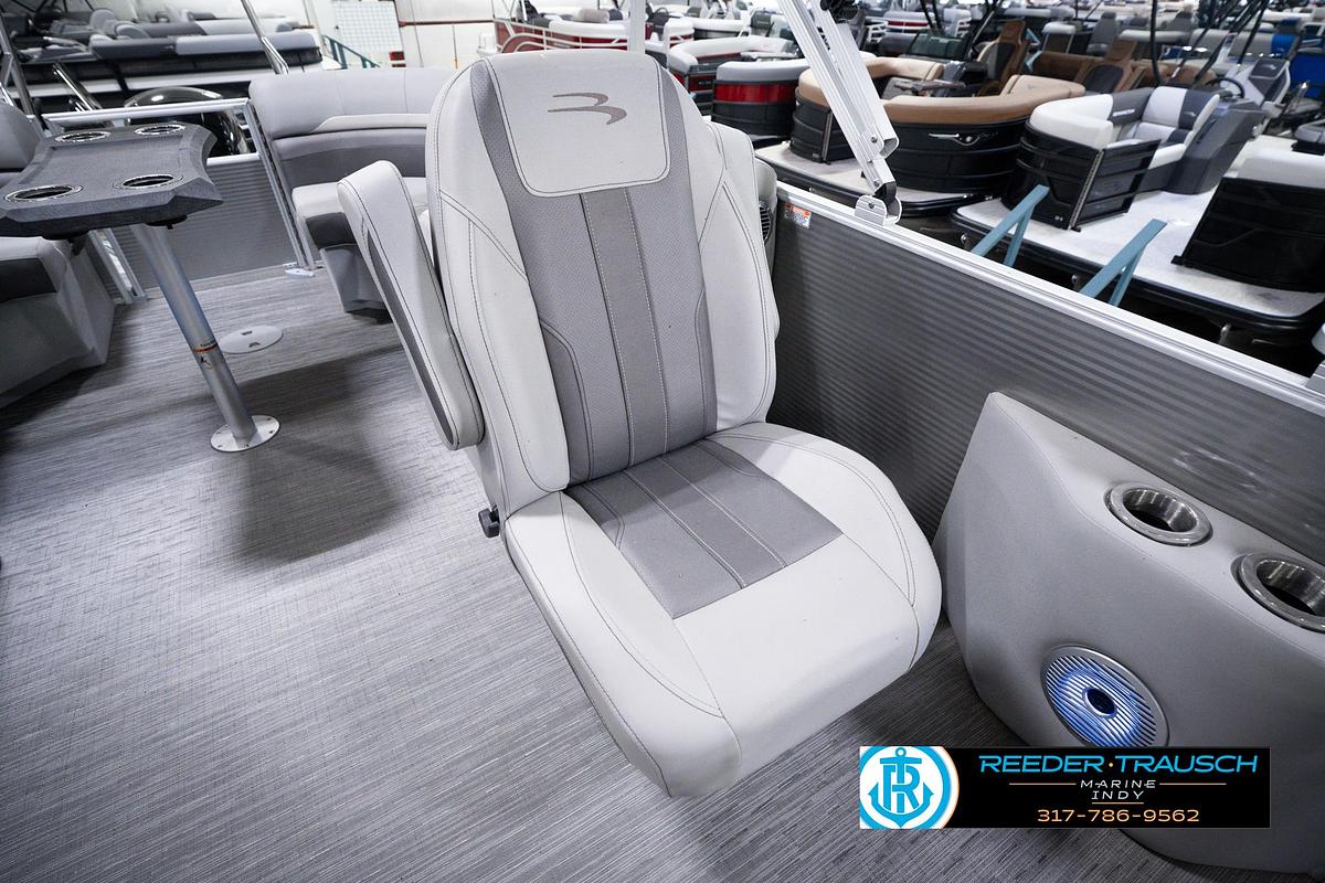 Used 2023 Bennington 23 SXSR