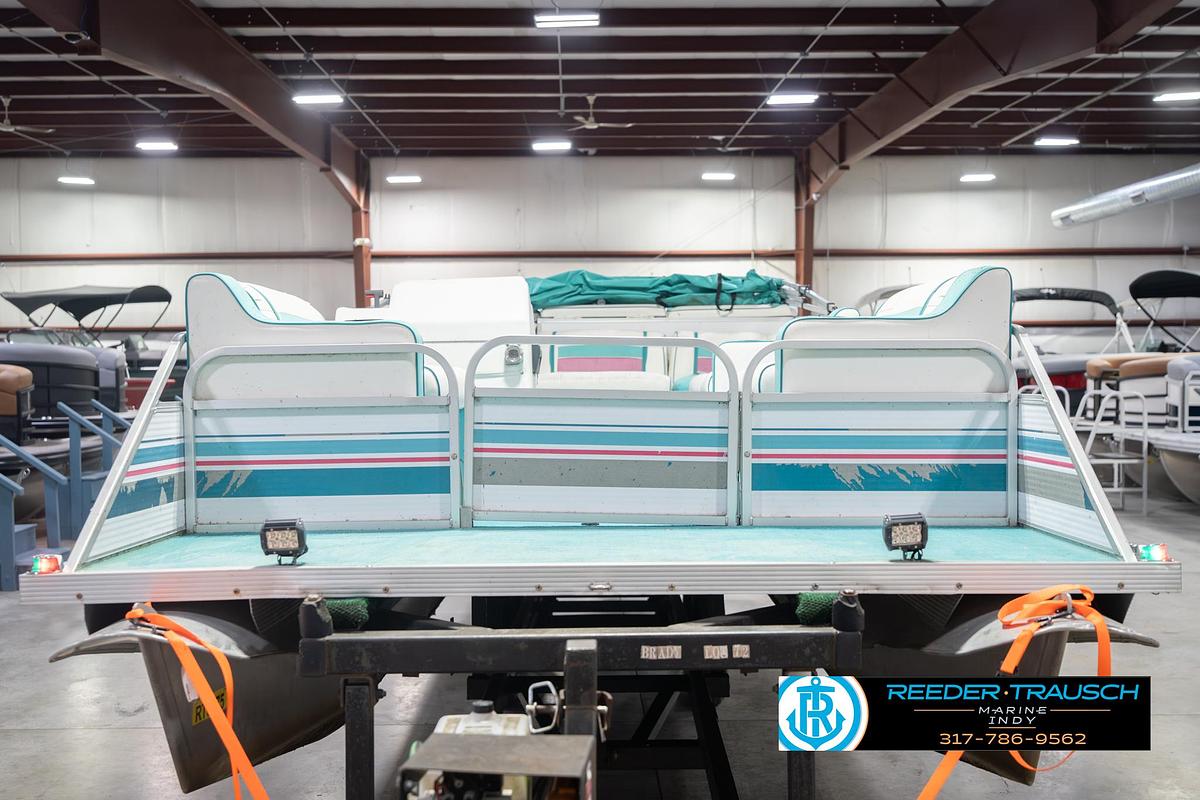 Used 1993 Avalon Playbuoy Challenger