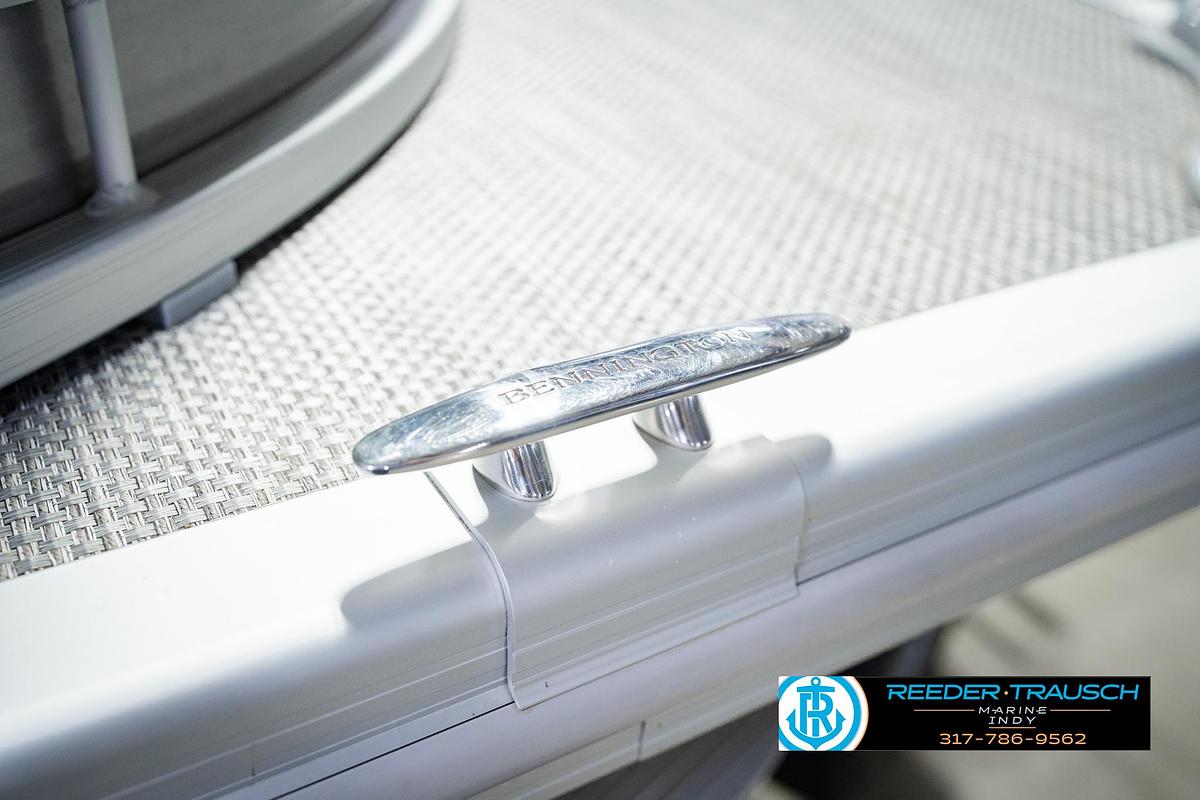 Used 2023 Bennington 23 LSR