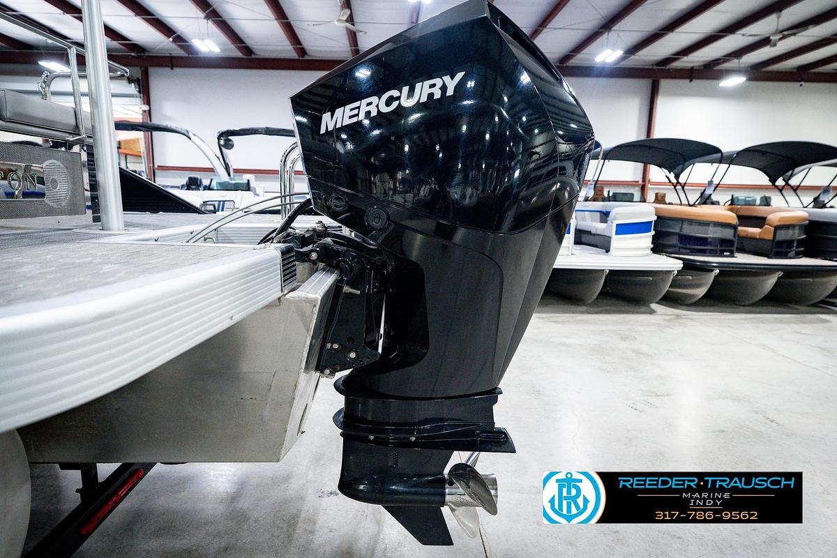 Used 2022 Bennington 23 LTSB