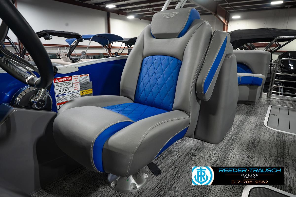 Used 2025 Bennington 25 L Bowrider
