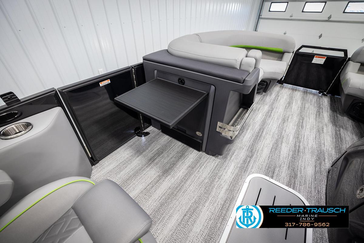 2025 Bennington 22 MFB