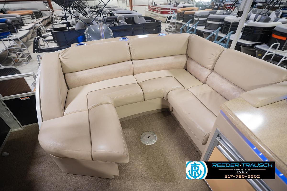 Used 2014 Bennington 2550 RCB