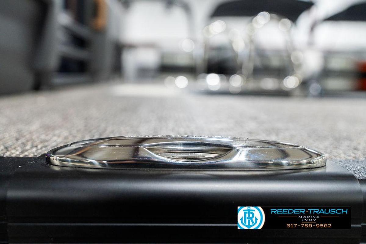 2025 Bennington 24 MSB