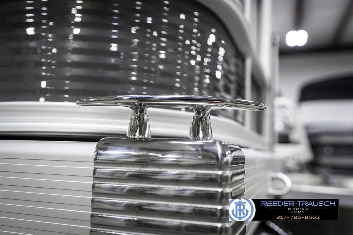 2025 Bennington 21 SS