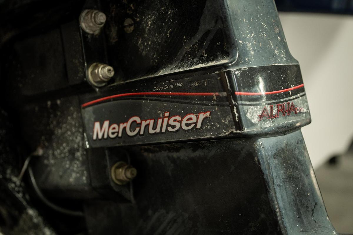 Used 2013 Chapparal 19 H20 F/S