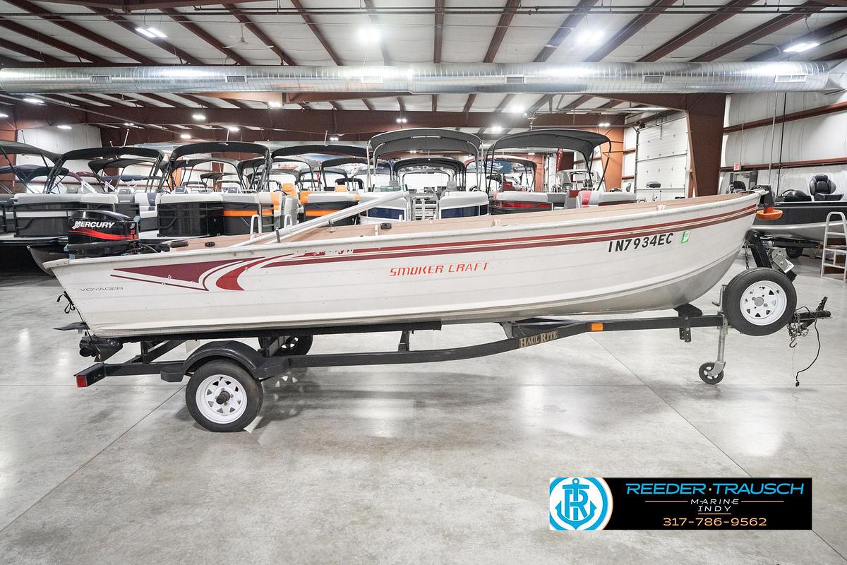 Used 2004 Smoker Craft Voyager