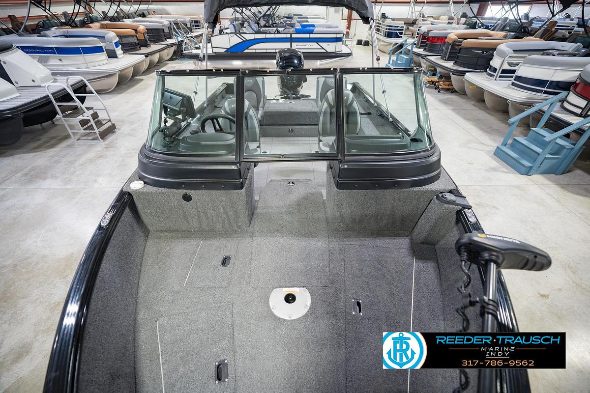 Used 2022 Lund 1875 Impact