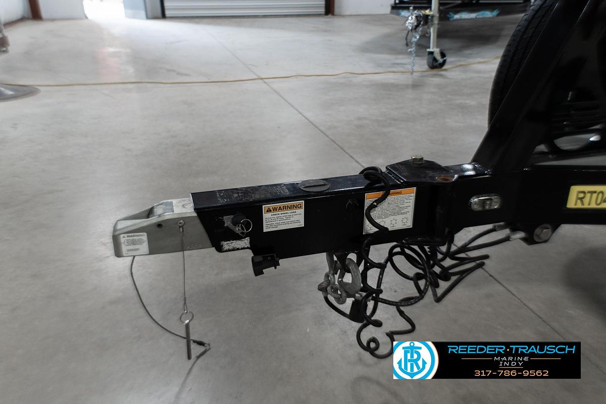 Used 2017 Malibu 25 LSV