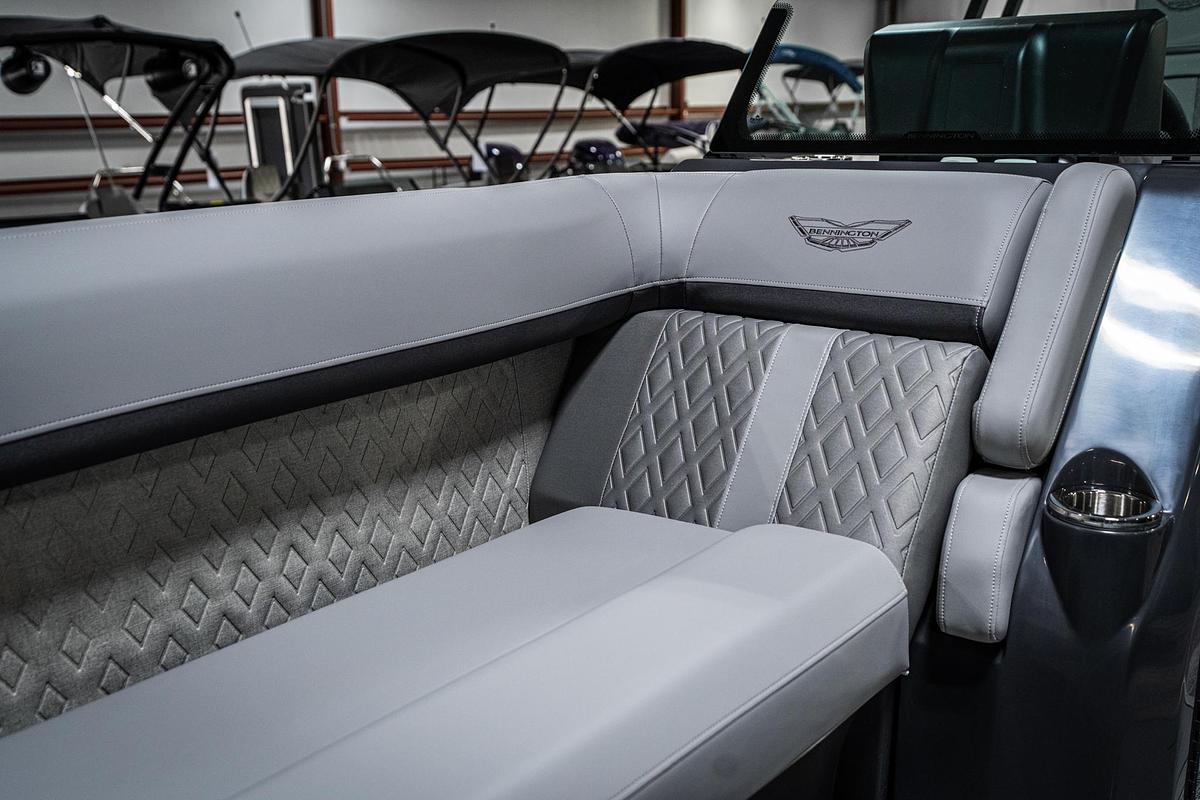 2025 Bennington 24 MSB