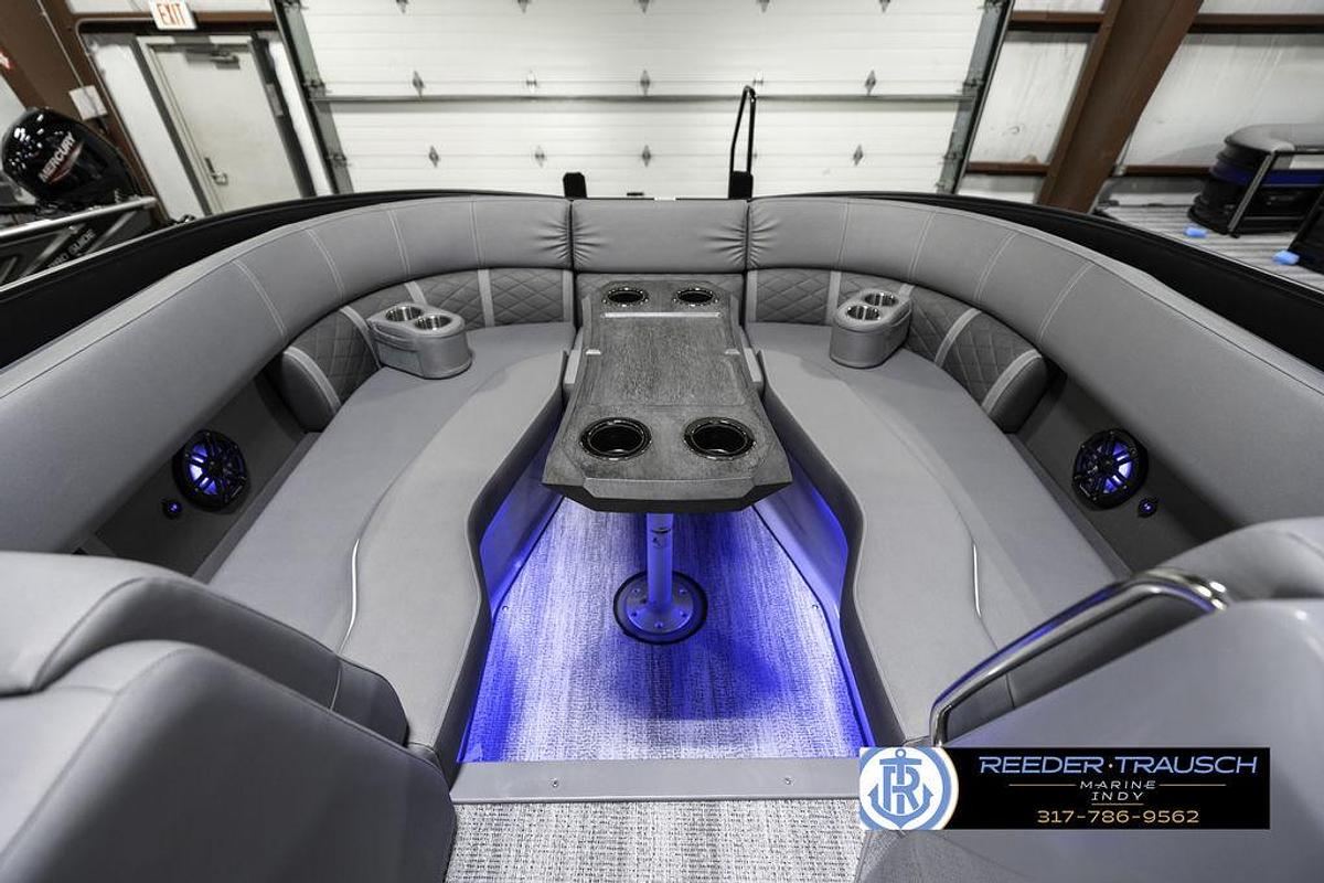 2025 Bennington 23 LTSB