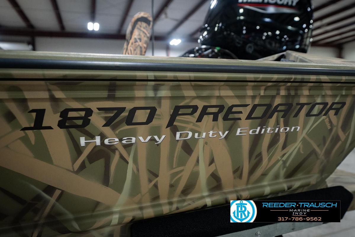 2026 Lund 1870 Predator Center Console