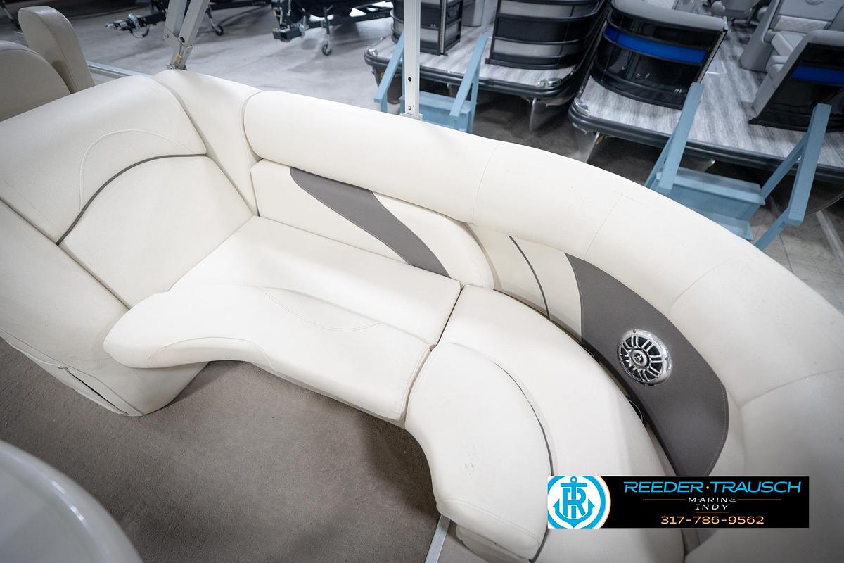 Used 2014 SunChaser Classic 8522 Lounger