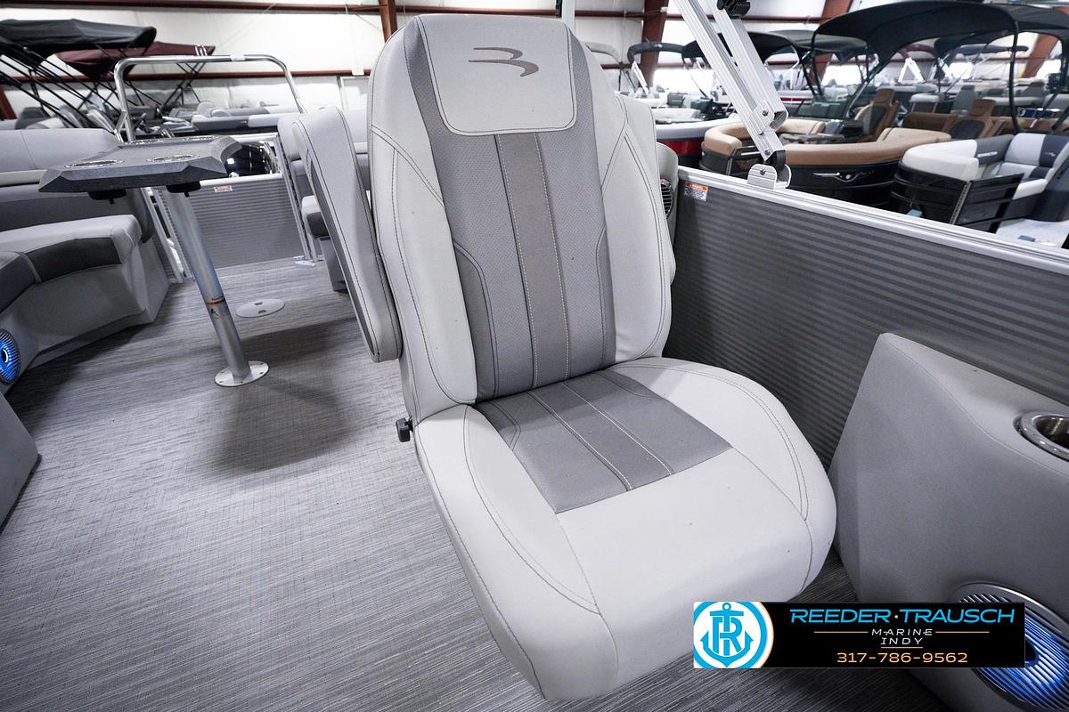 Used 2023 Bennington 23 SXSR