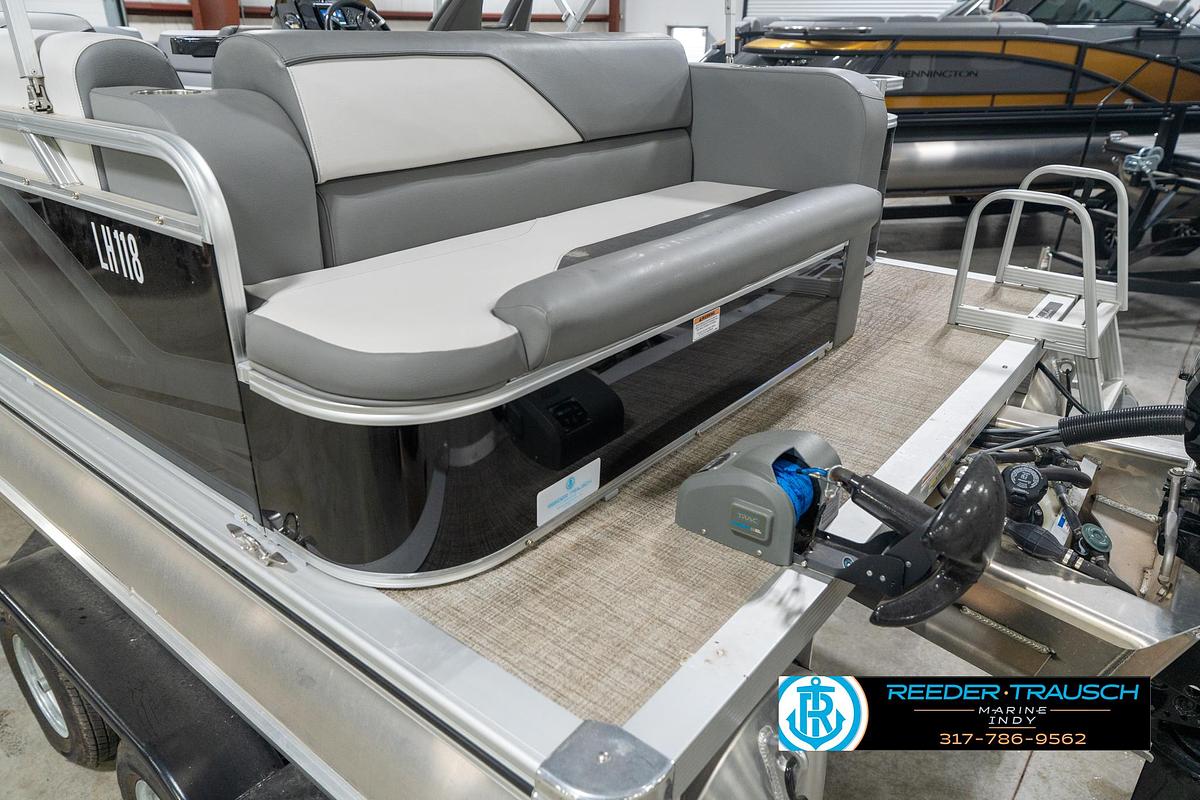 Used 2023 Avalon 2180 VENT CR