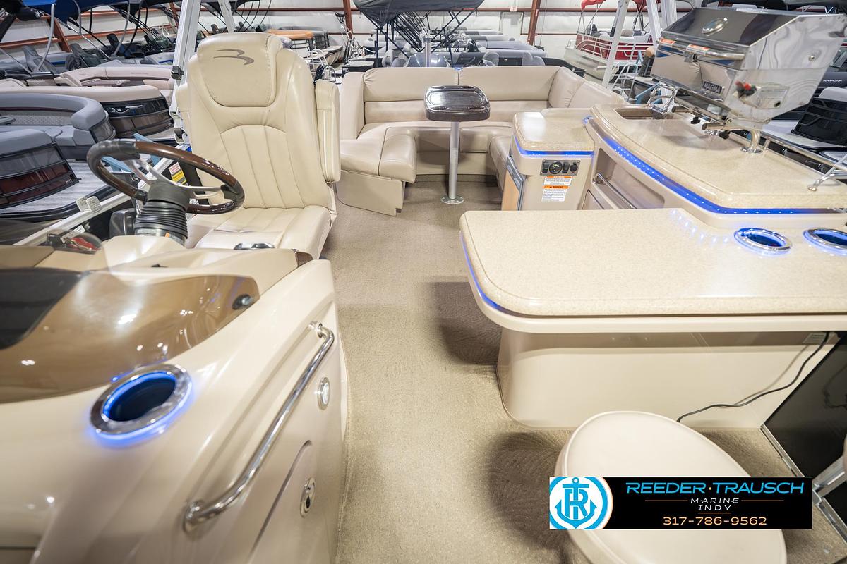 Used 2014 Bennington 2550 RCB