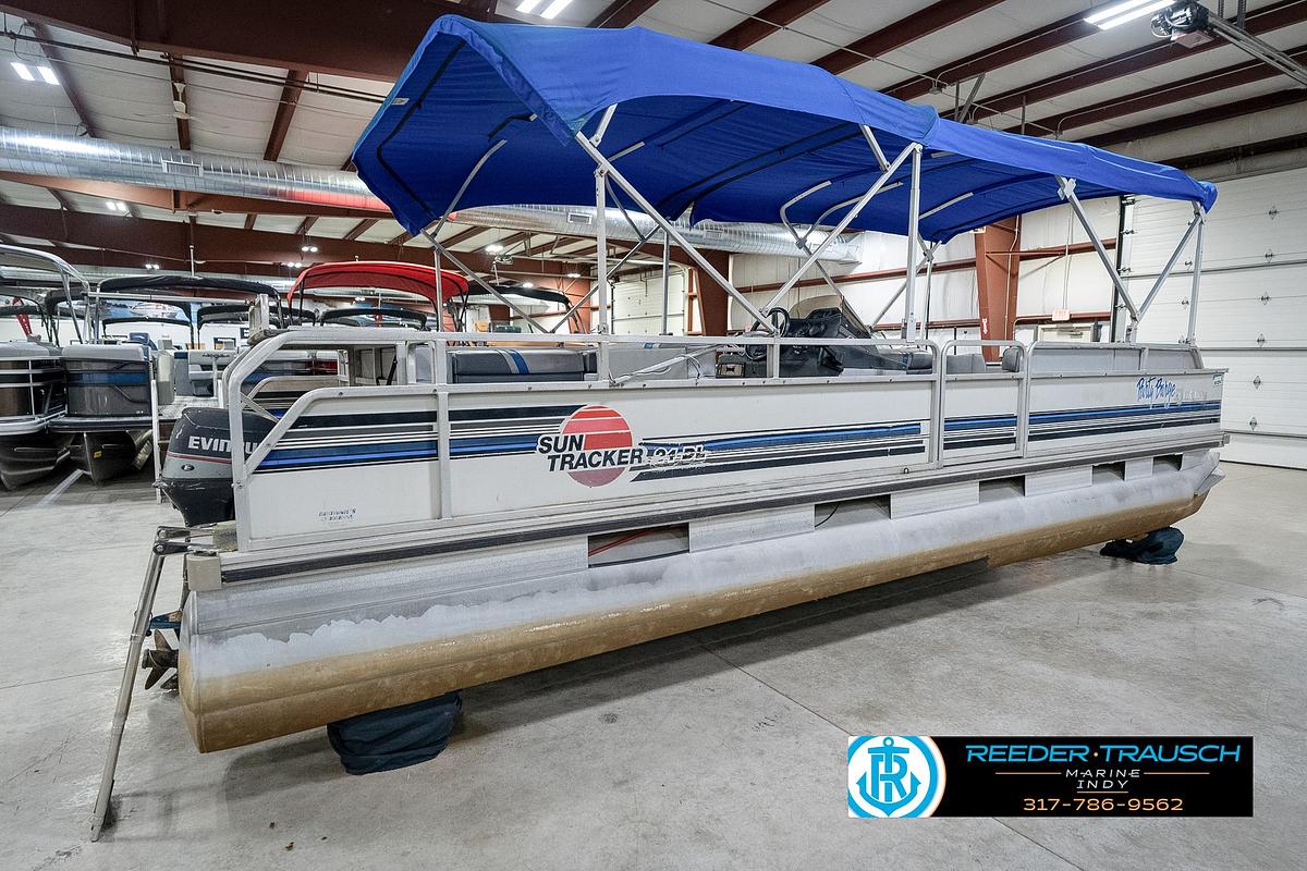 Used 1992 Sun Tracker Party Barge 24