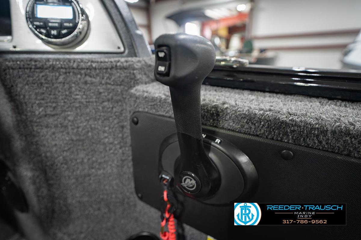 Used 2022 Lund 1875 Impact