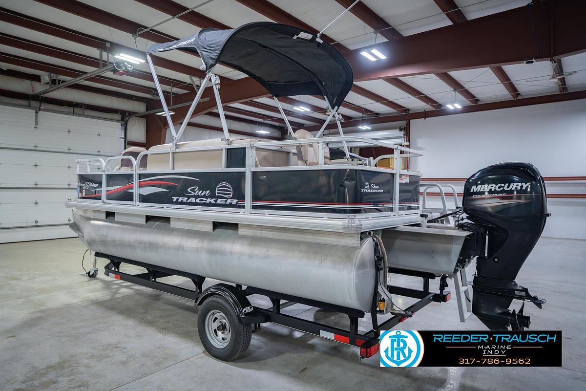 Used 2017 Sun Tracker Fishin' Barge 20 DLX