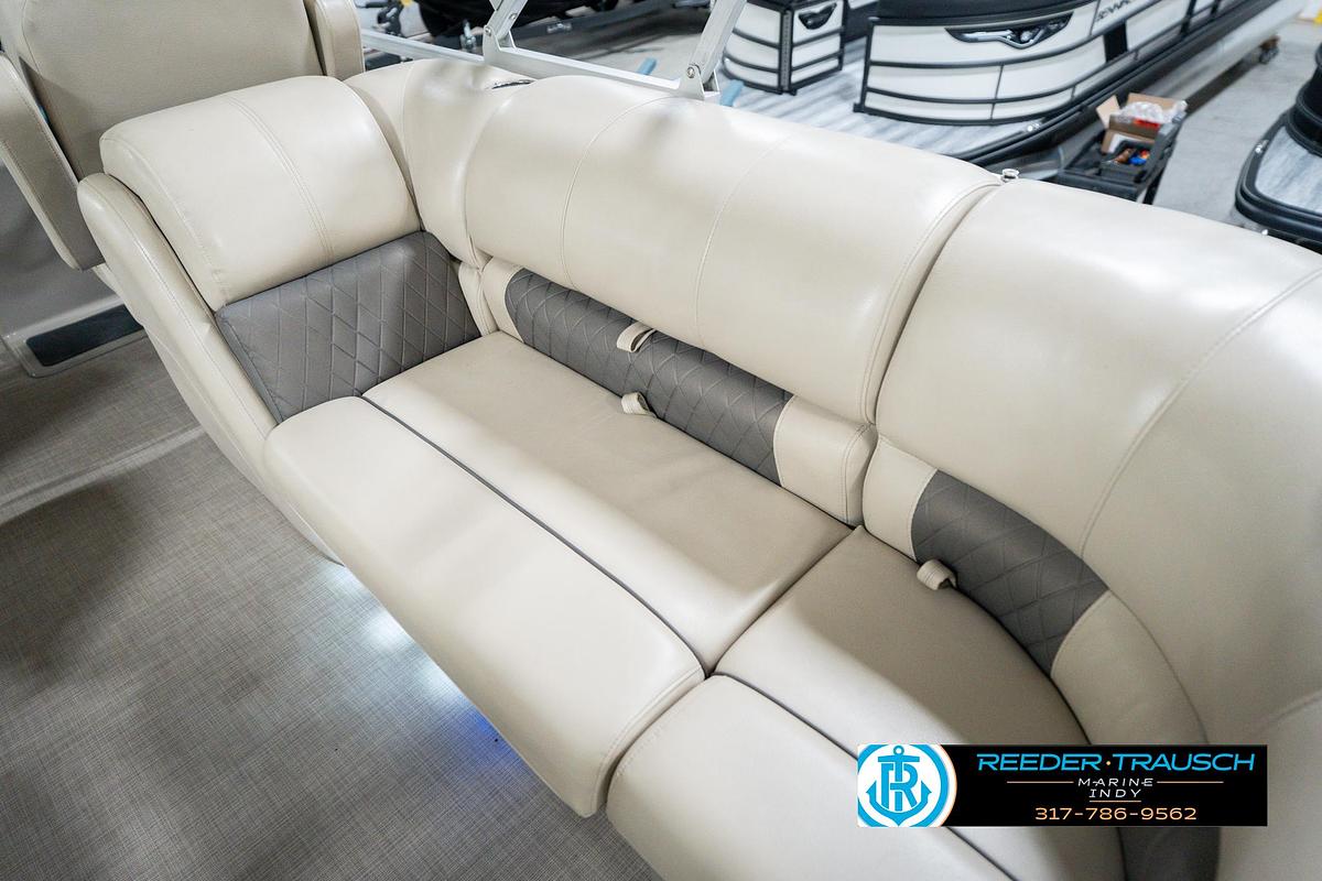 Used 2020 Sun Tracker Party Barge 24 DLX